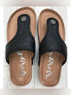 Very G Darla Black Tooled Sandal